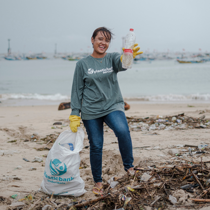 Remove 20 ocean bound plastic bottles